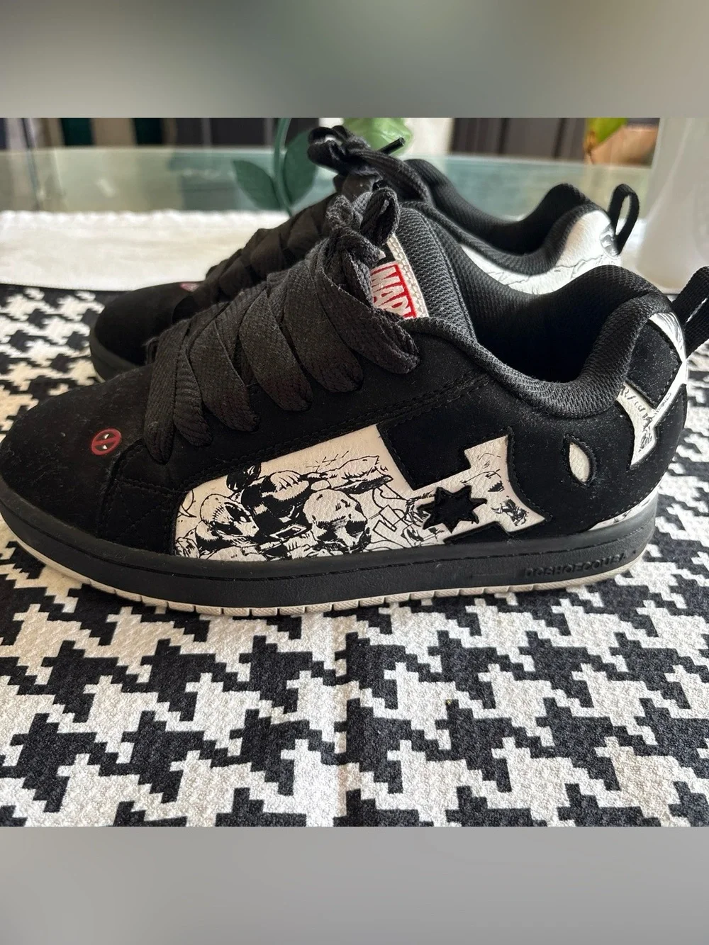Marvel Kids' Black and White Comic-Print Sneakers